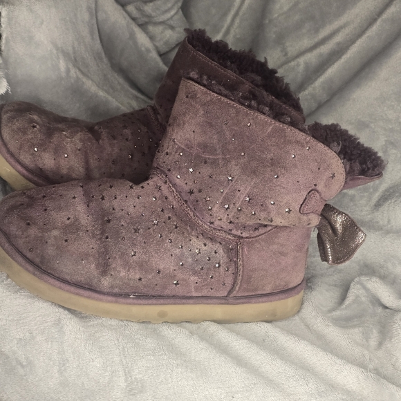 UGG CLASSIC MINI STARGIRL BAILEY BOW PERF PORT BOOT US 9 - Picture 4 of 8